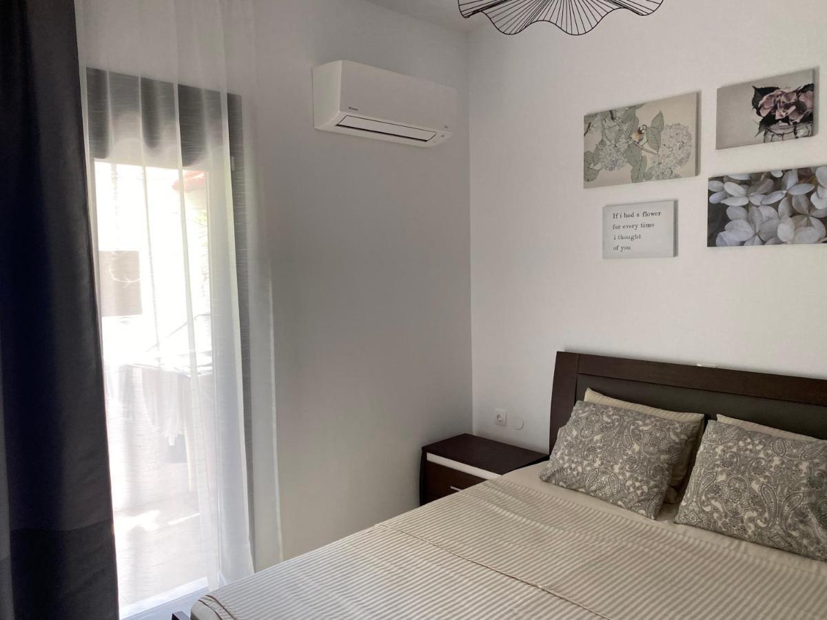 Irini Apartment Ханиоти Екстериор снимка